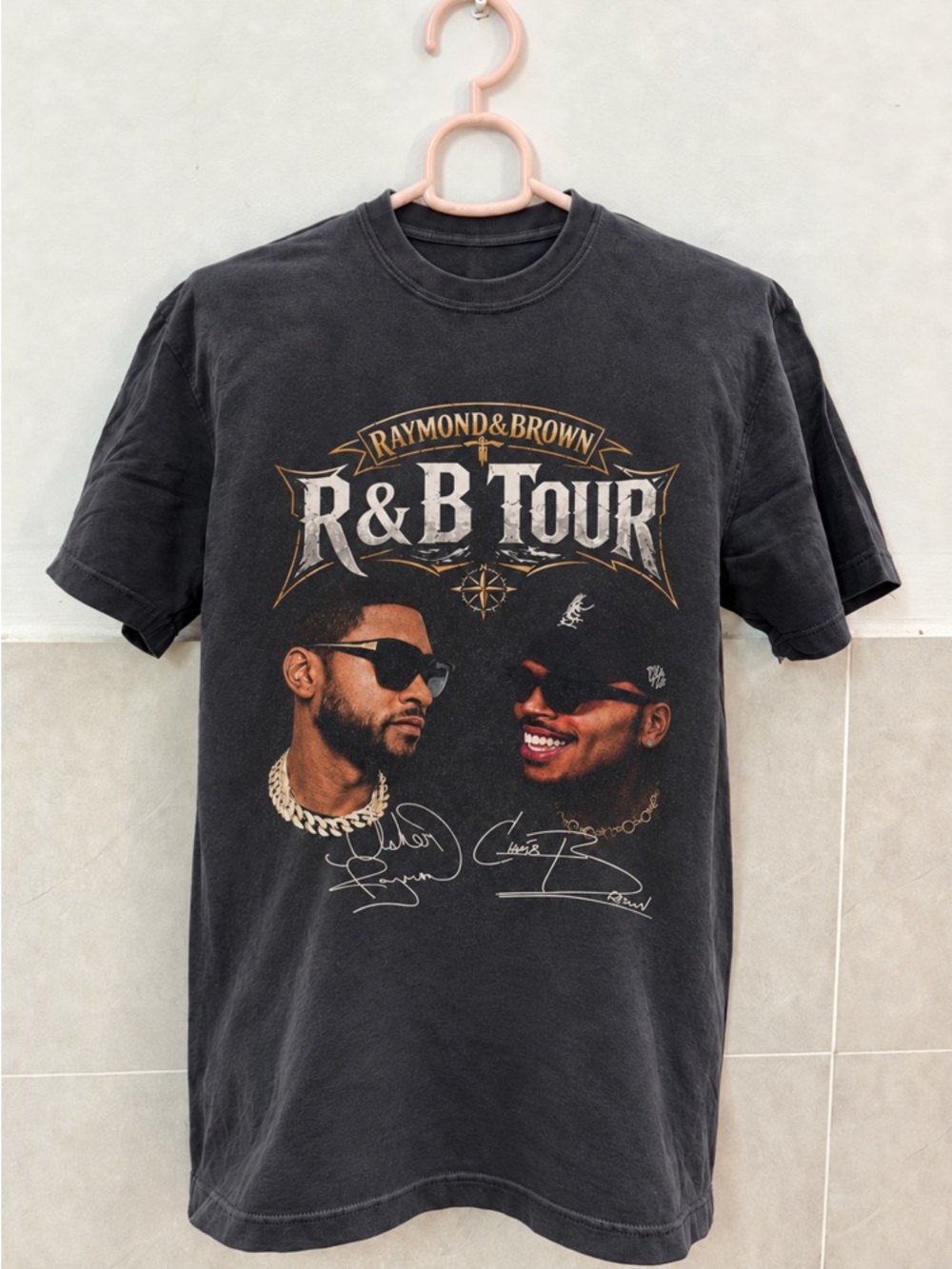 R&B Tour Graphic Pepper Tee